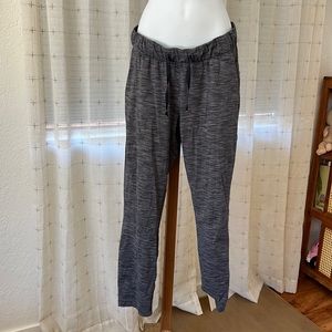Lululemon pants, size 6